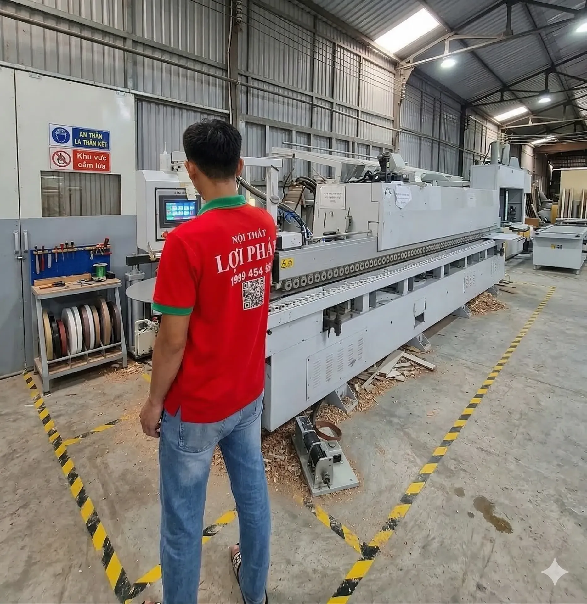 Công nghệ dán cạnh PUR chống thấm nước tại xưởng Lợi Phát Cần Thơ