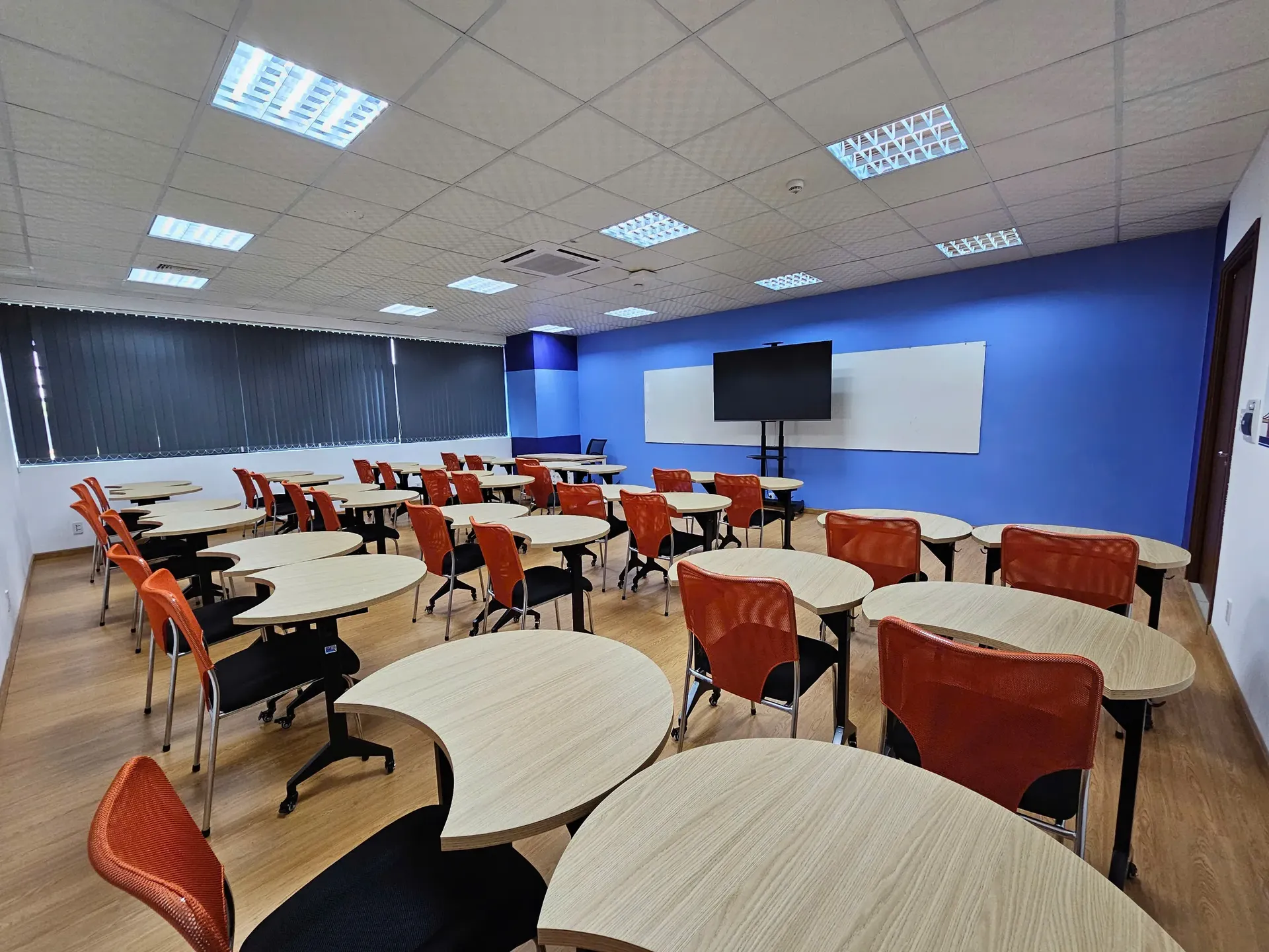 nội thất phòng hoc FPT